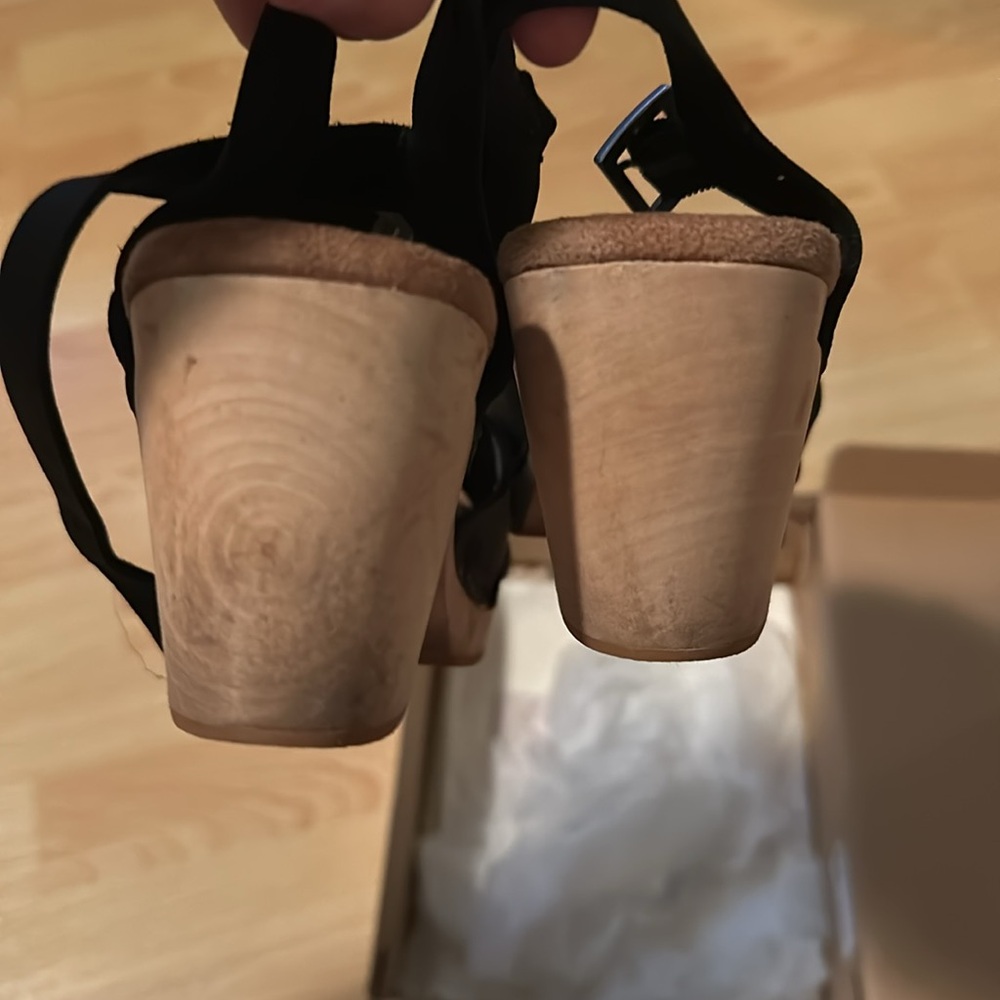 TOMS Black Beatrix Clog Sandals - Picture 7 of 8